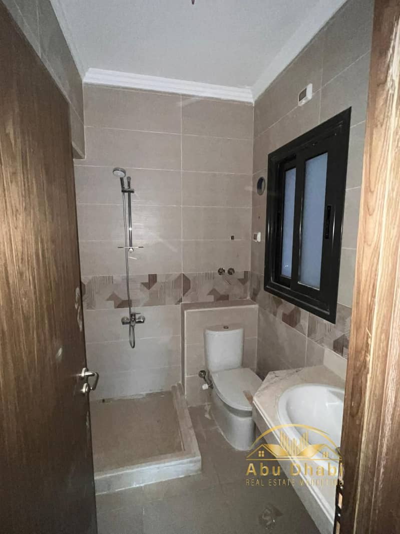 9 b8b3bb1a-b460-4e54-bbfb-2bccfd7f2475. jpg