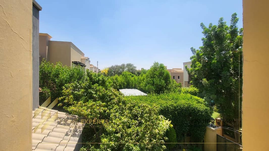 4 1c68b954-1254-499e-8536-912d567b23a3. jpg