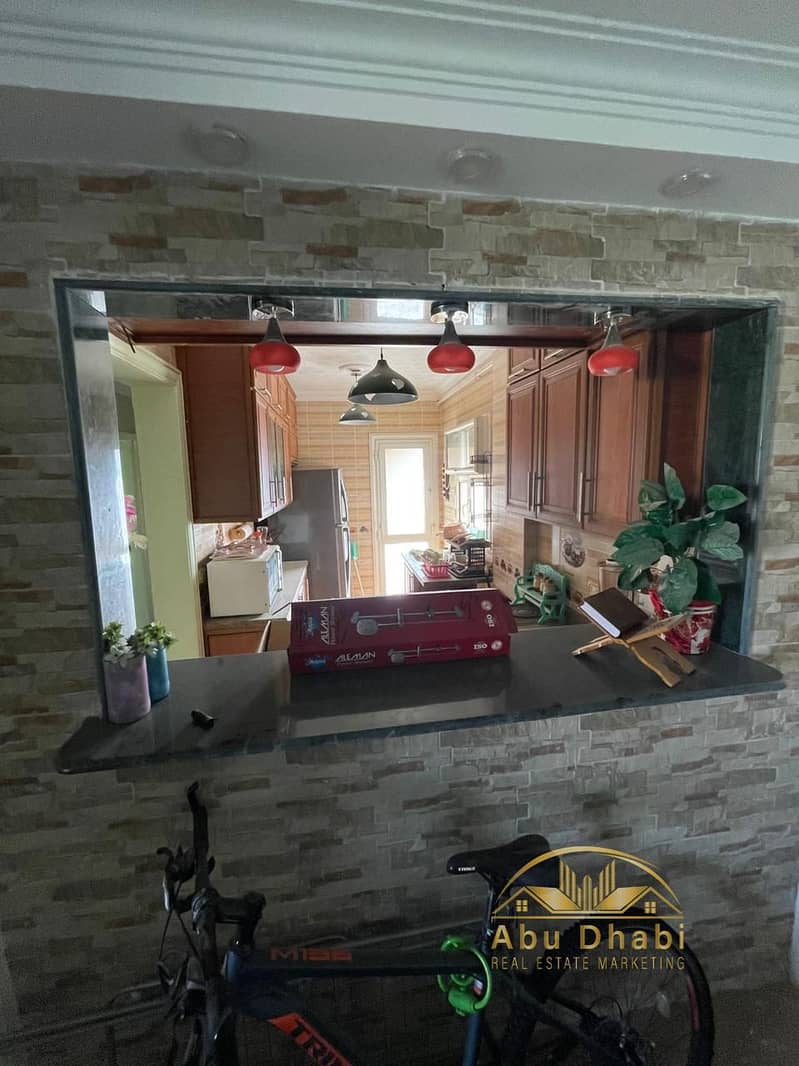 7 771421f0-b646-40d3-82f2-35c83b745d80. jpg