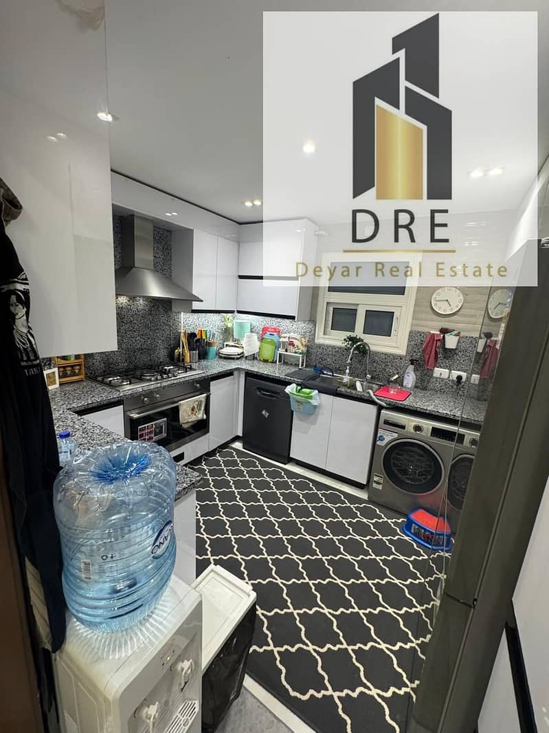 9 b050f8aa-9c85-47b0-864c-1ad88097a179. jpg