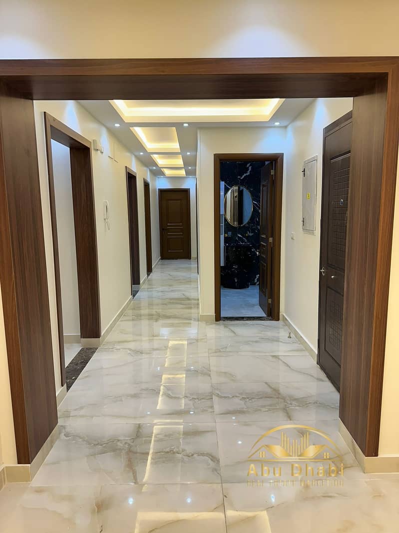 4 08bf9c5c-e4a0-4e23-94e7-589d580a67d8. jpg