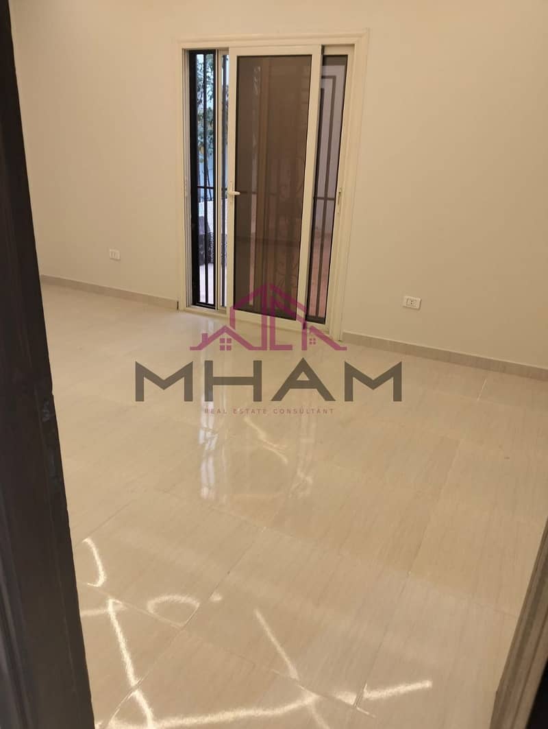 12 photo_5938225086739450938_y. jpg