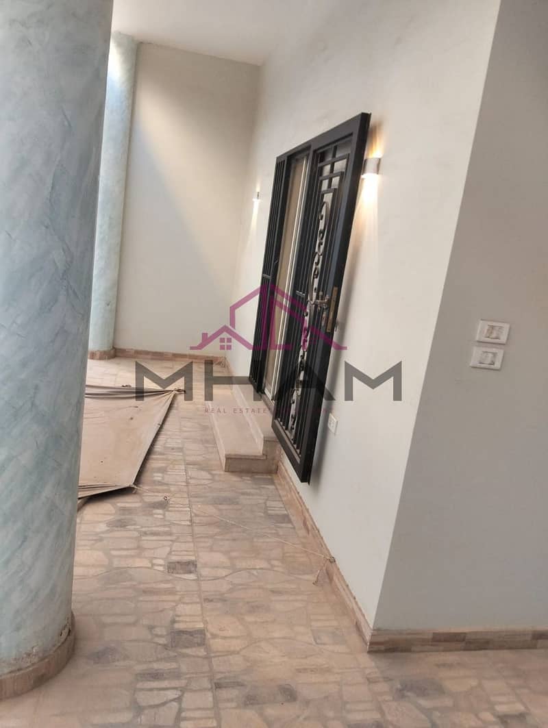 19 photo_5938225086739450947_y. jpg