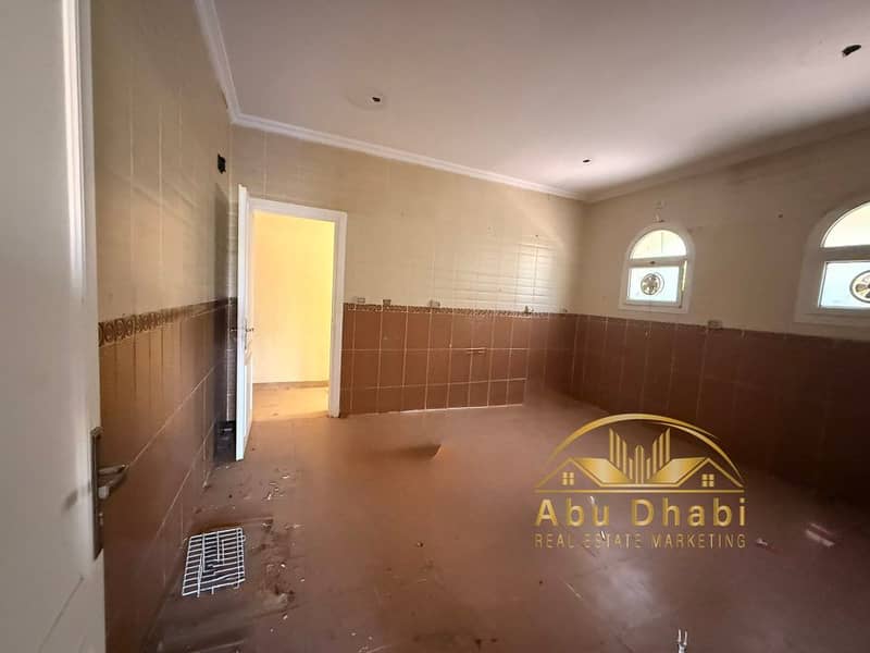 9 588611108_835368395906725_239262886197101314_n. jpg