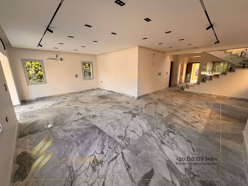 ef225d1f-64fe-4472-988e-8e5b1d69913b. jpg ef225d1f-64fe-4472-988e-8e5b1d69913b. jpg