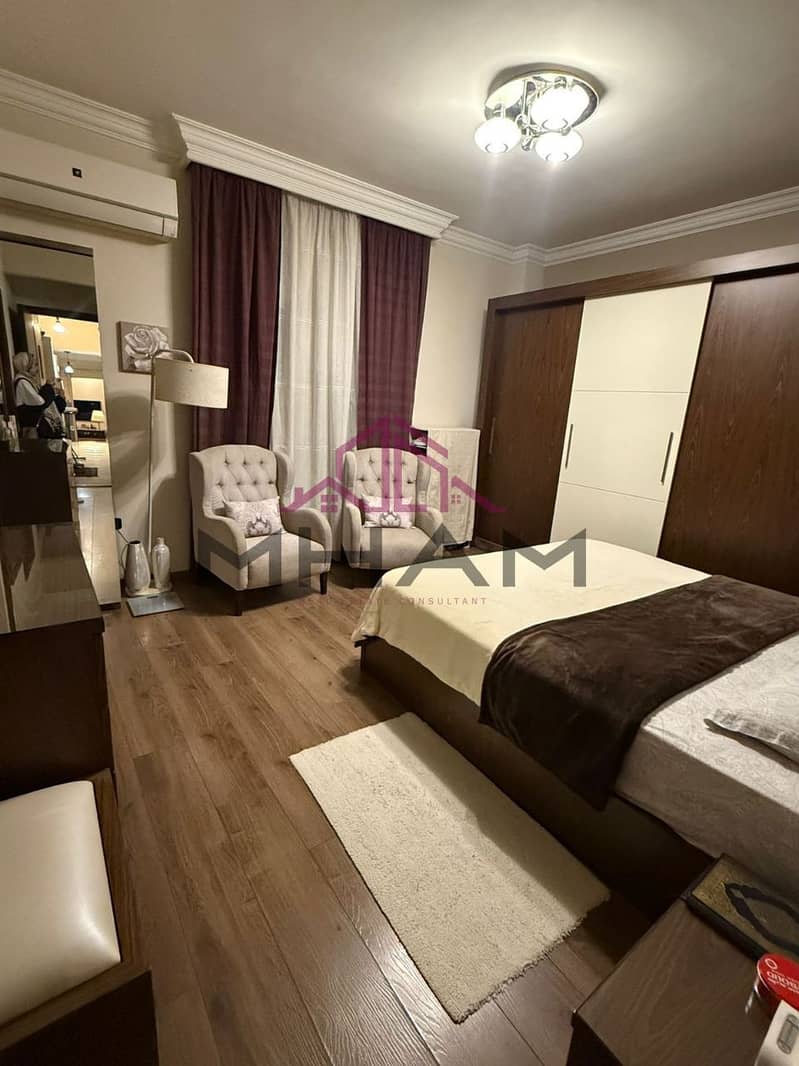 2 photo_5938251440658779032_y. jpg