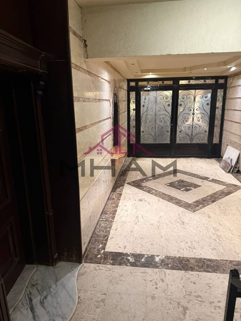 7 photo_5938251440658779034_y. jpg