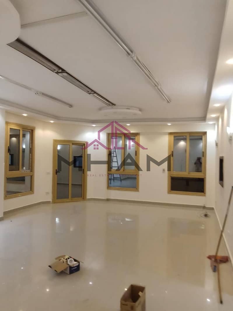 2 photo_5938097070944226434_y. jpg