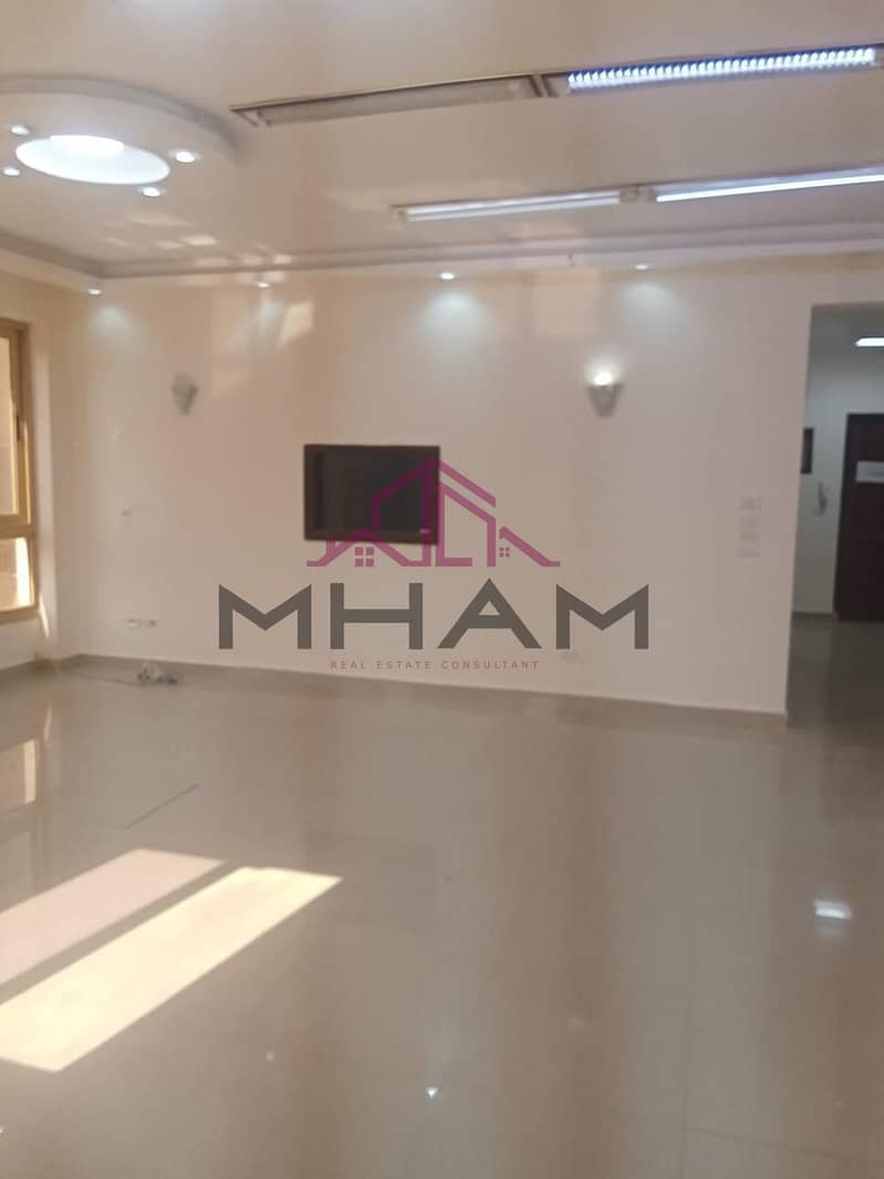 11 photo_5938097070944226433_y. jpg