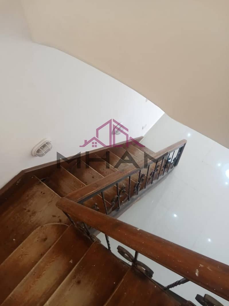 12 photo_5938097070944226424_y. jpg