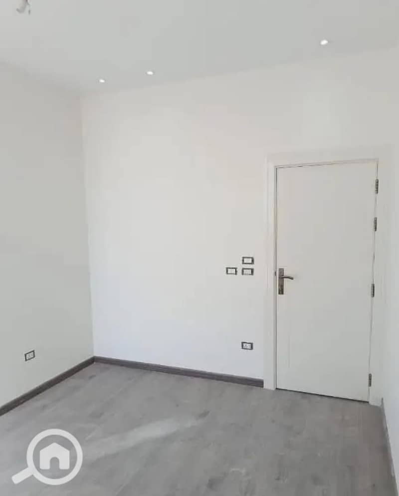 3 WhatsApp Image 2025-12-24 at 7.26. 20 PM (1). jpeg