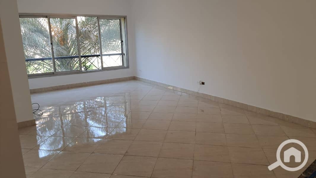 2 e6f1940c-9d62-4df1-af15-7b8d63a45f02. jpg