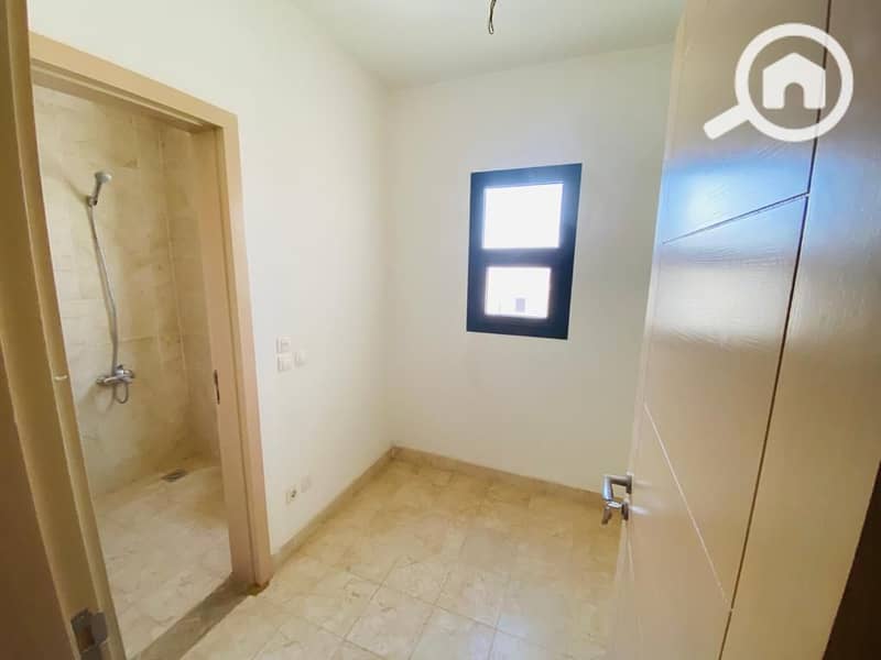 7 bacffa72-62f2-4c06-8e1d-4b2b54a28b15 (1). jpg