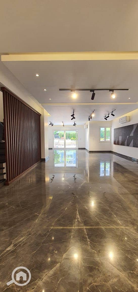 2 WhatsApp Image 2024-10-01 at 7.21. 30 PM (1). jpeg