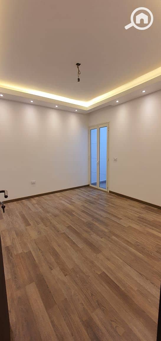 10 WhatsApp Image 2024-10-01 at 7.21. 36 PM (3). jpeg