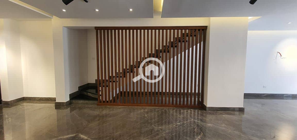 14 WhatsApp Image 2024-10-01 at 7.21. 37 PM. jpeg