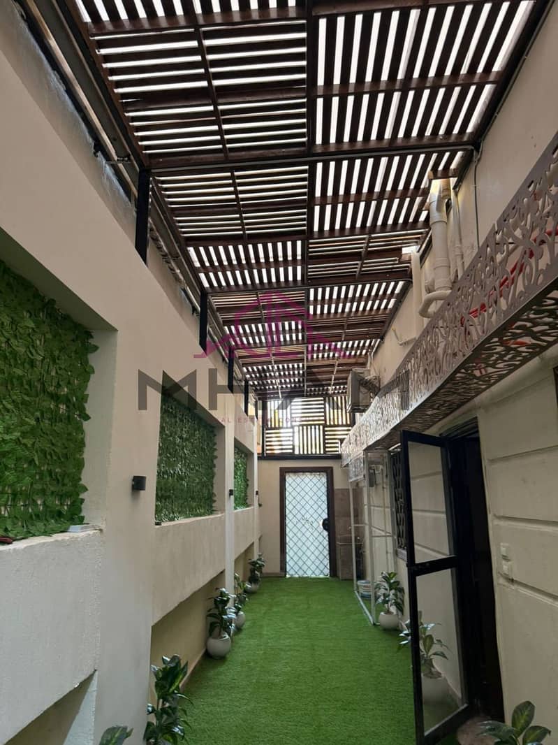 4 photo_5940273541326507063_y. jpg