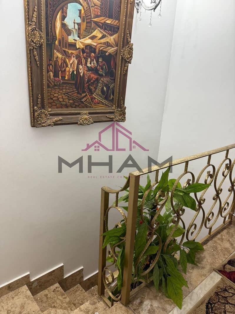 11 photo_5940273541326507073_y. jpg