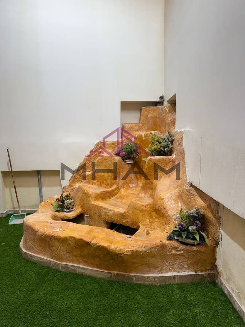 13 photo_5940273541326507075_y. jpg