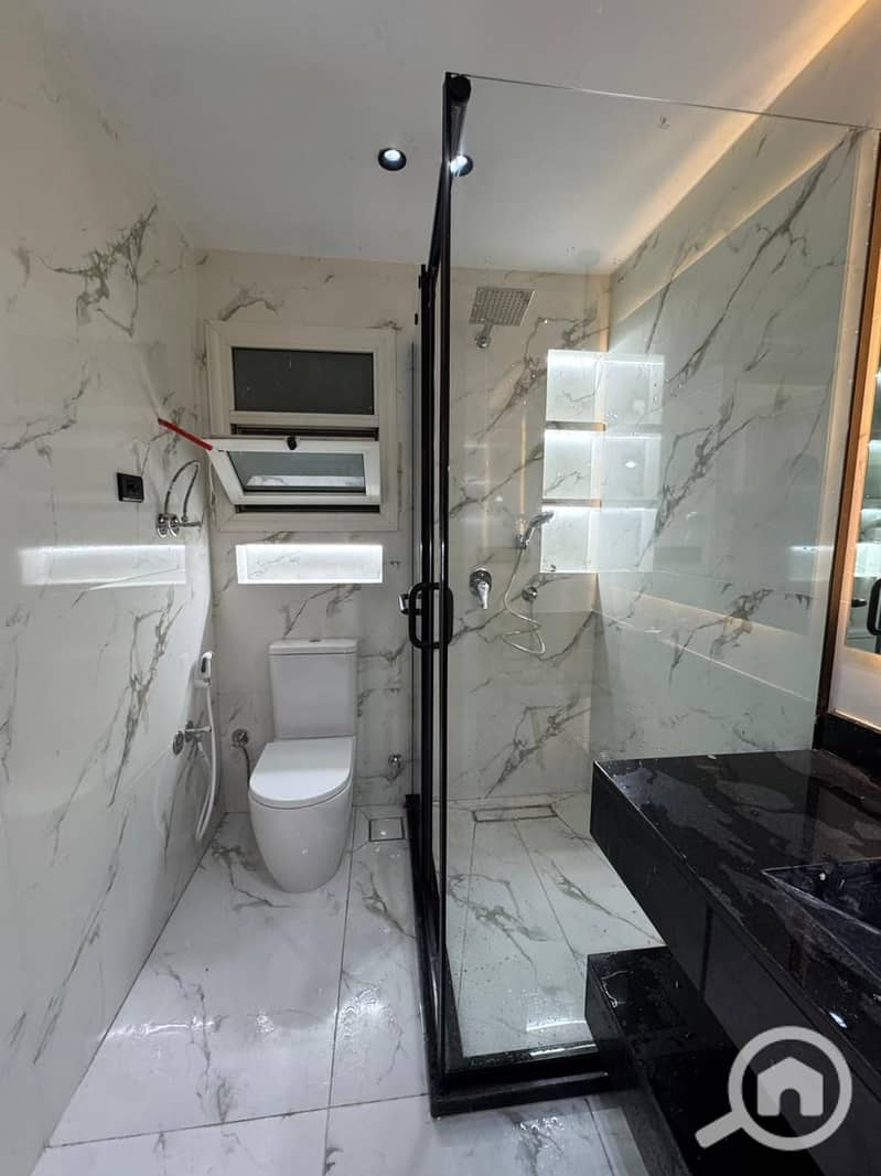 2 a3f1c4e7-bd6a-47f5-9cd4-3431bab9f7ae. jpg