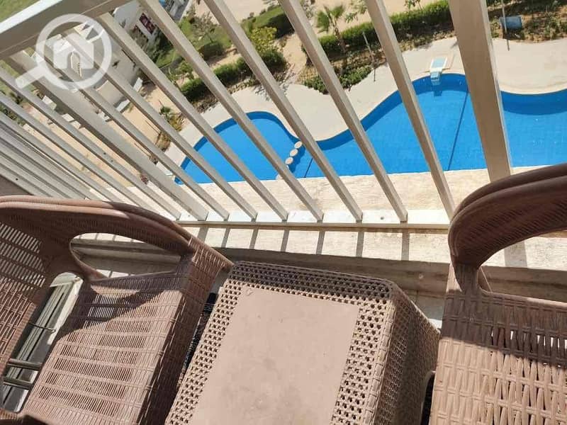 2 86297ec8-971a-43eb-af1f-2aa7e20d98b5. jpg