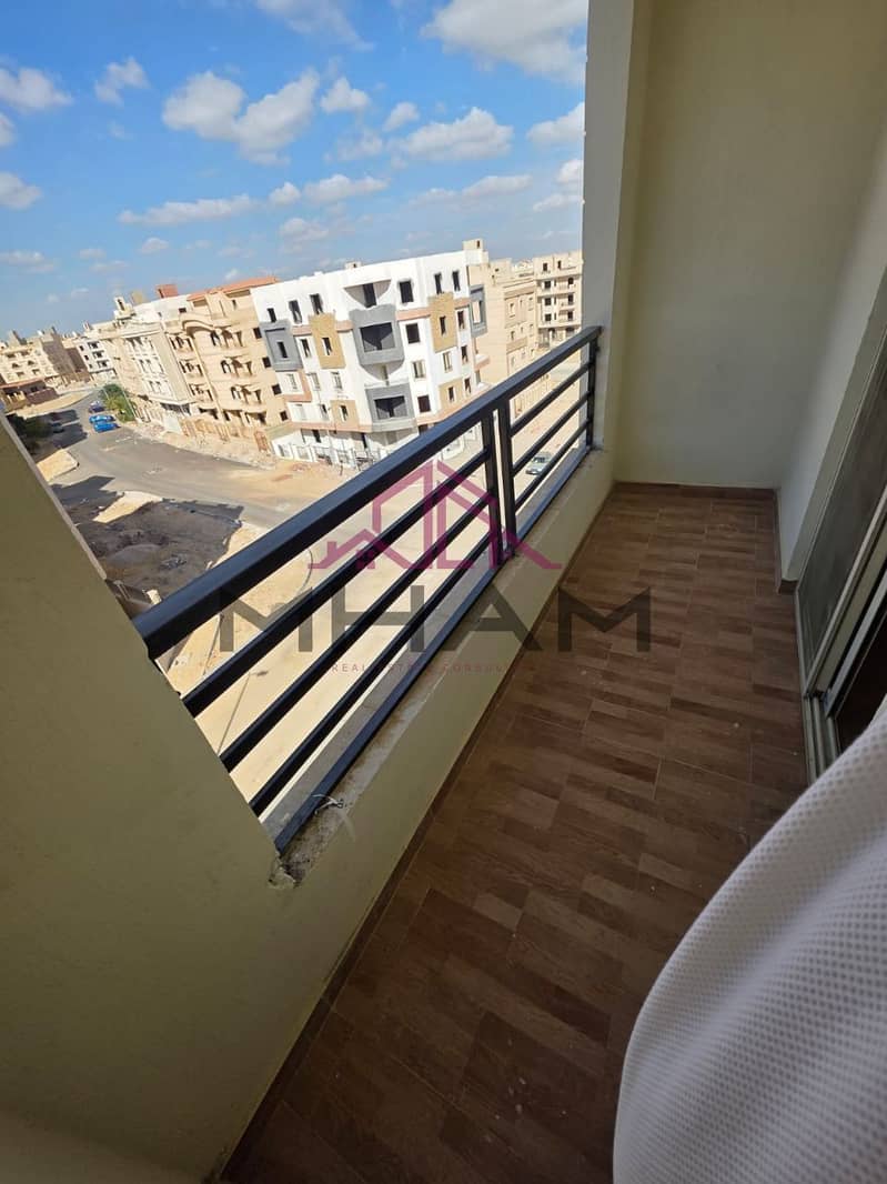 6 photo_5942532341936884725_y. jpg