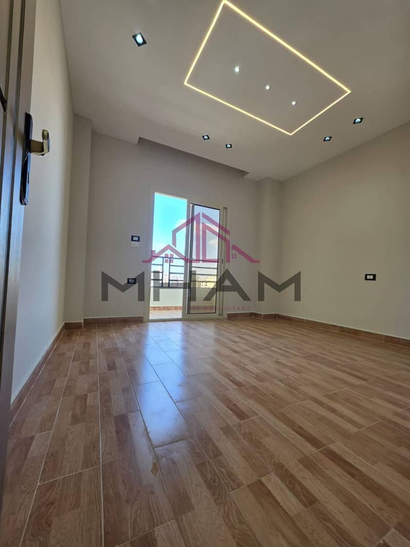 11 photo_5942532341936884732_y. jpg