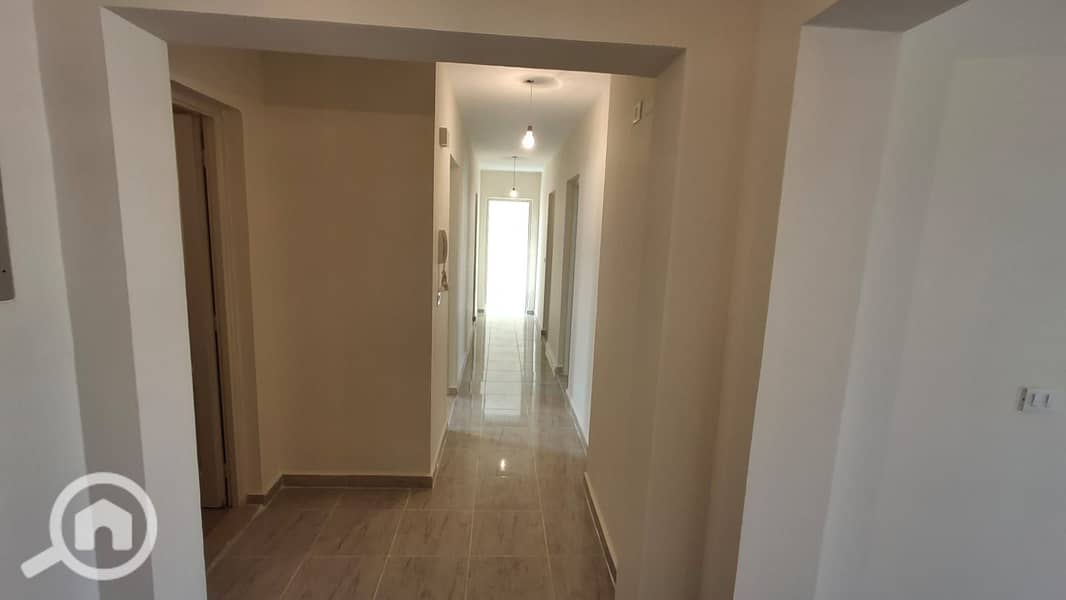 7 d14a9c8a-2652-4bef-b9d6-fd6eacd382b8. jpg