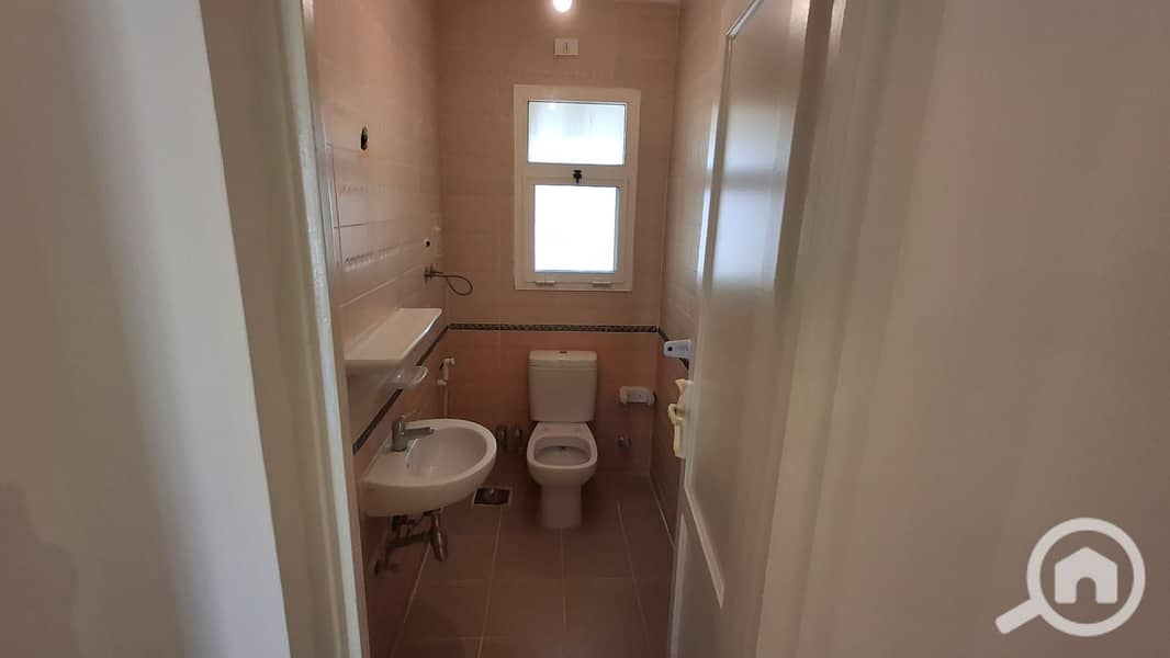 8 7e5994f2-3710-45aa-8f03-53143914f537. jpg