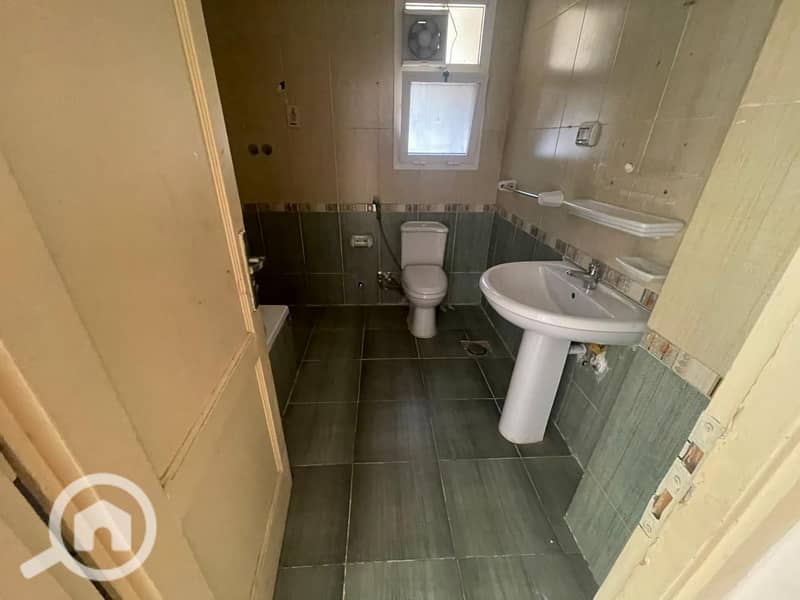 10 a78661c0-47de-4162-a53f-54ec20e331c7. jpg