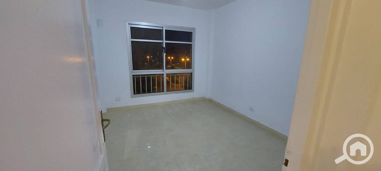 3 851066fa-3849-474c-a883-054eda3f2876. jpg