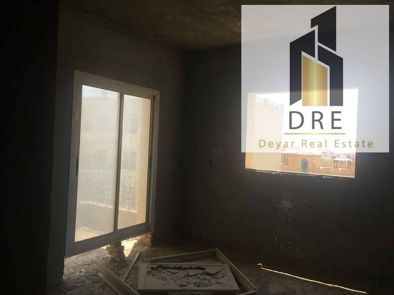 14 ef2e80cd-c1c5-42e7-ba42-4f90d0c269d7. jpg