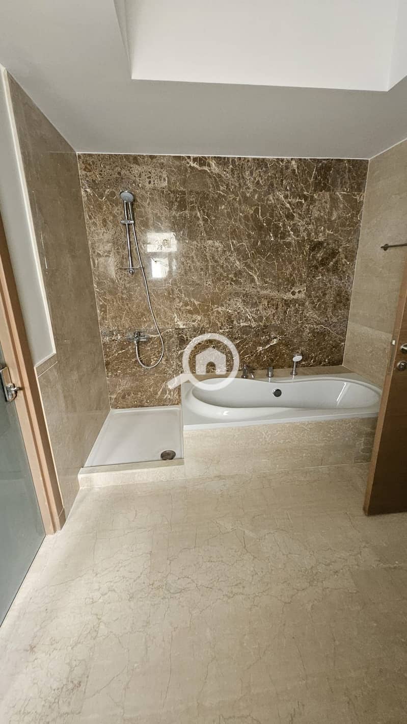 5 WhatsApp Image 2025-12-27 at 13.30. 03 (2). jpeg