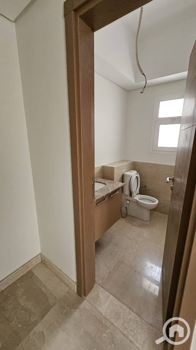 9 WhatsApp Image 2025-12-27 at 13.30. 04 (2). jpeg