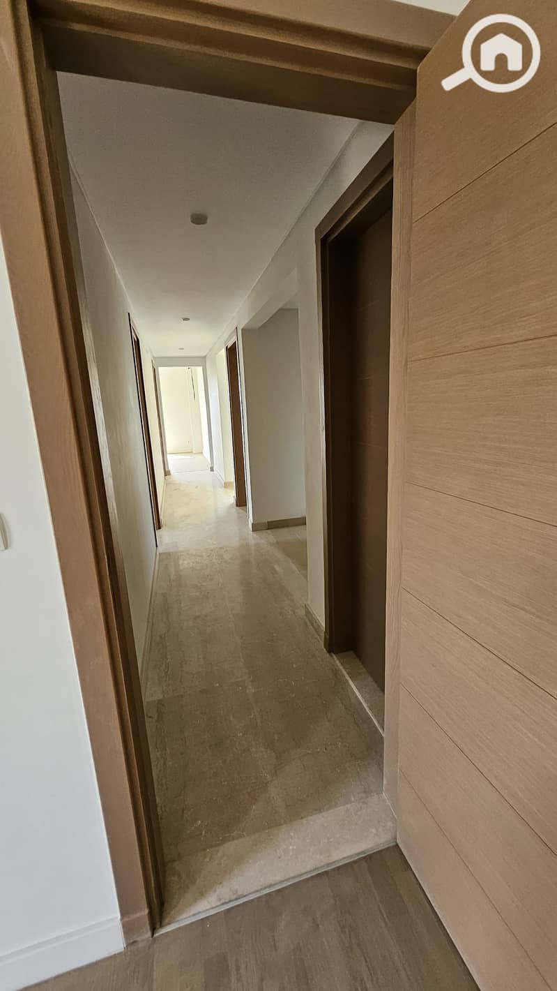 11 WhatsApp Image 2025-12-27 at 13.30. 05 (1). jpeg