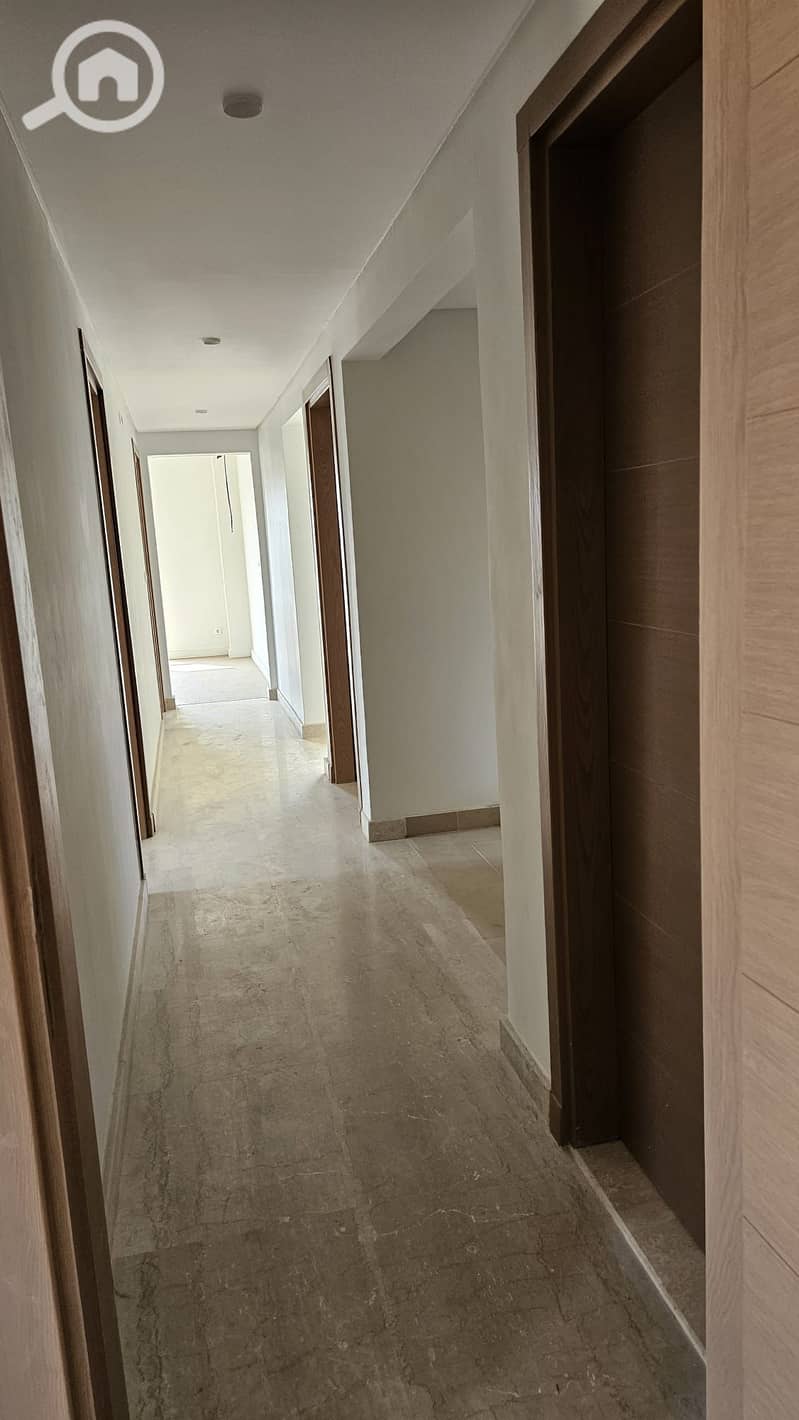 12 WhatsApp Image 2025-12-27 at 13.30. 05 (2). jpeg