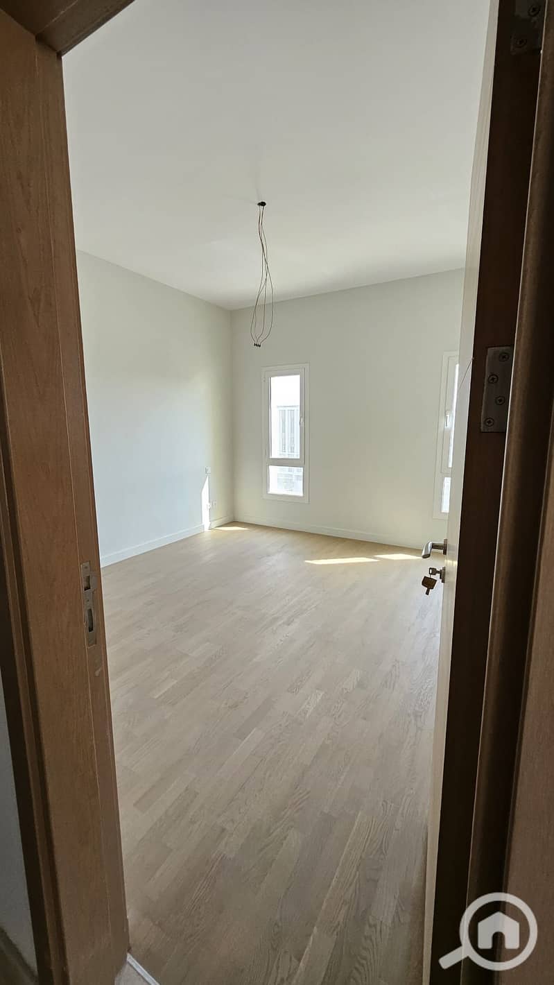 19 WhatsApp Image 2025-12-27 at 13.30. 08 (2). jpeg