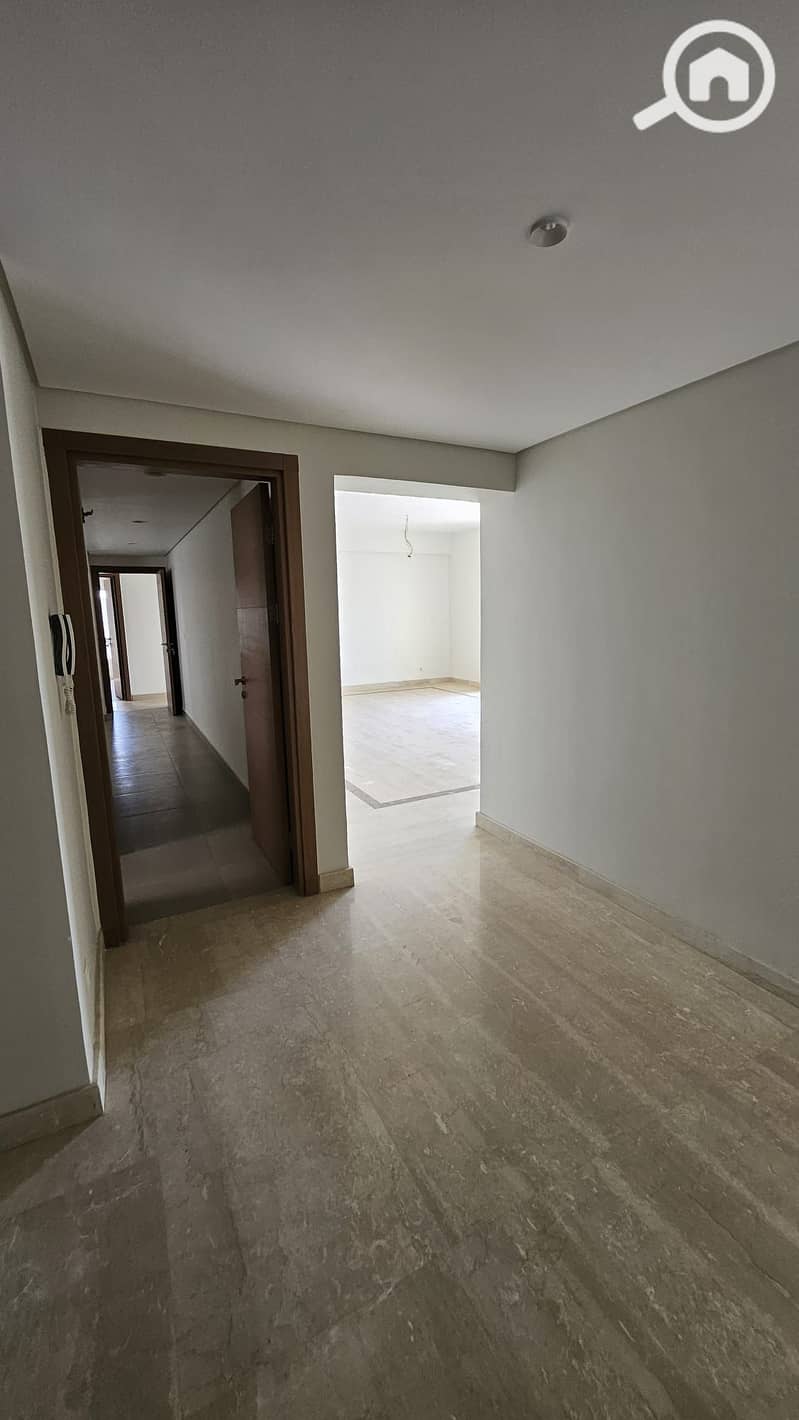 26 WhatsApp Image 2025-12-27 at 13.30. 13 (1). jpeg