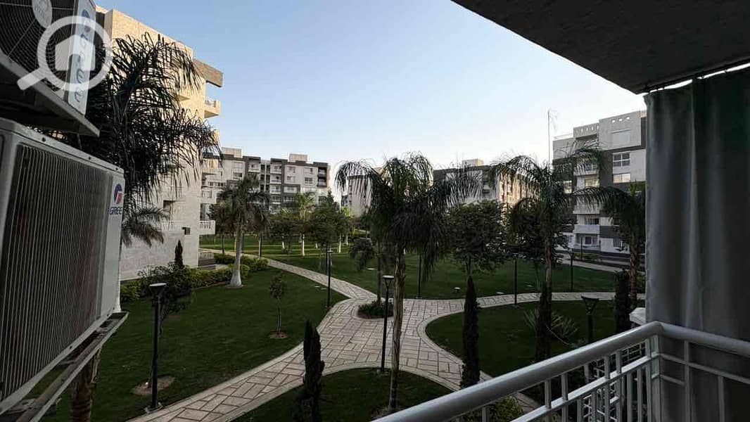 4 9dbee7bb-6f64-4961-b5bd-2b170d84625f. jpg