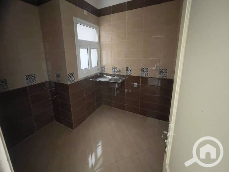 4 WhatsApp Image 2025-12-14 at 16.14. 58 (1). jpeg