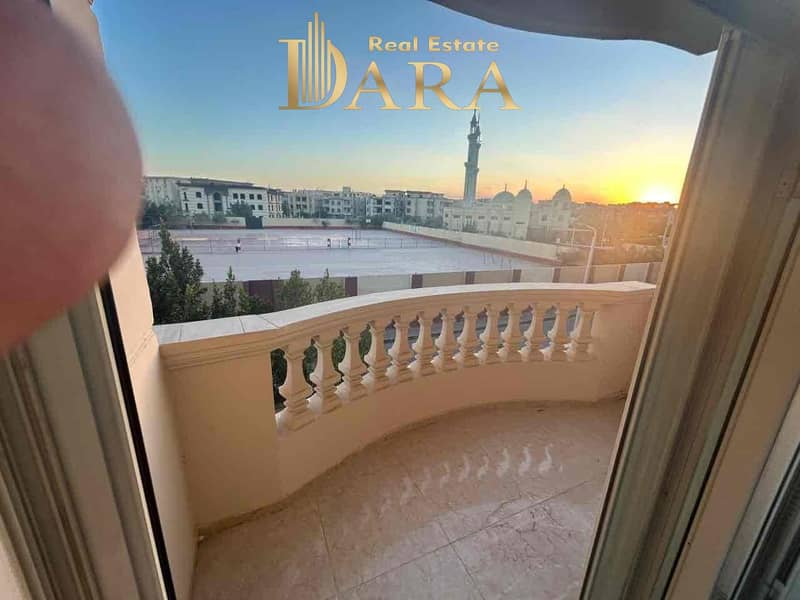 11 310d3c3b-3642-414e-a178-318358666f5c. jpg