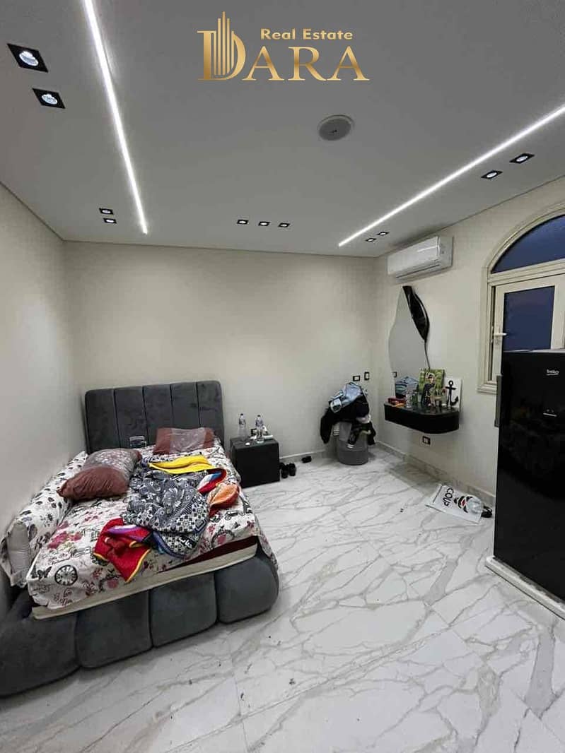 12 9e984ad6-3c29-4a1a-afb9-4667fe8da831. jpg