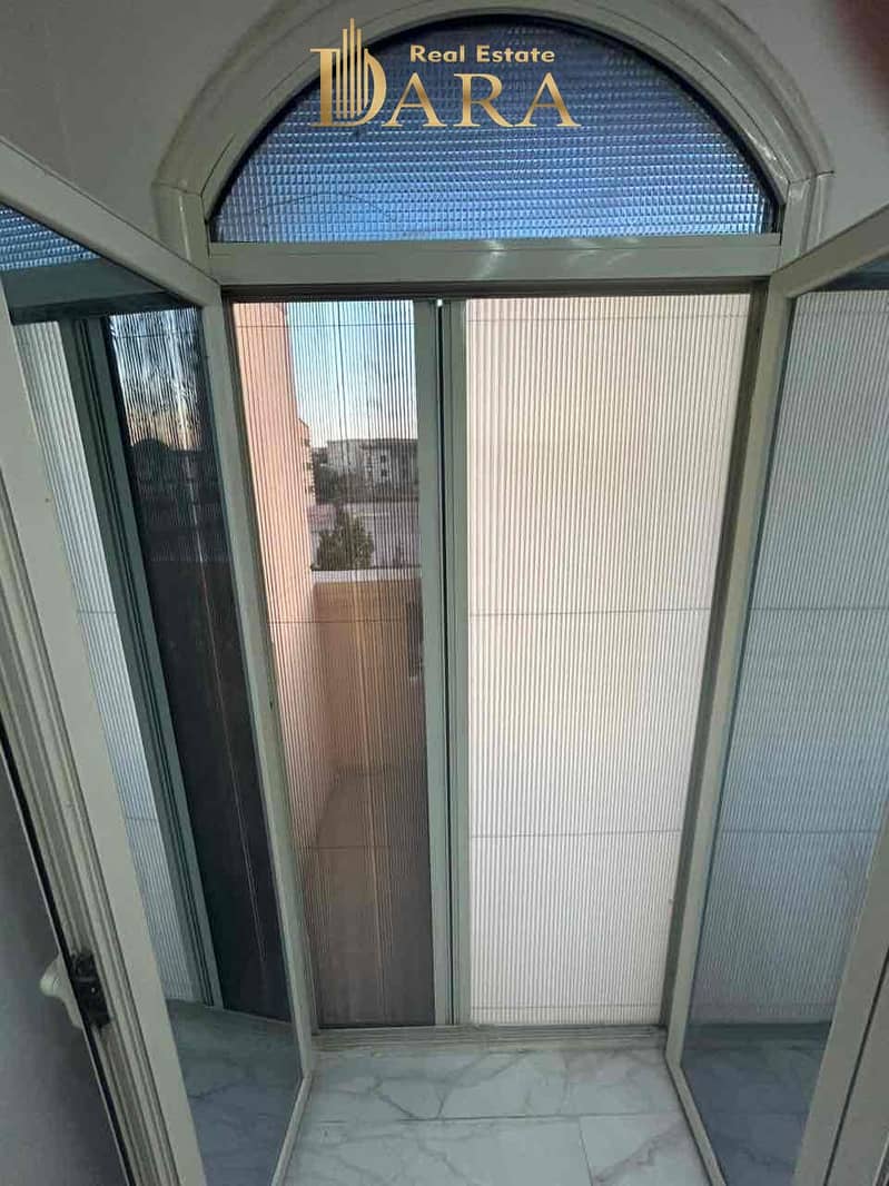 17 0354ae57-aa63-4f84-8e52-d33f16ea1805. jpg