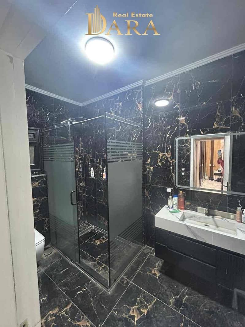 19 31cedc6a-7065-4d4b-8a6e-0879dc9a6a5b. jpg