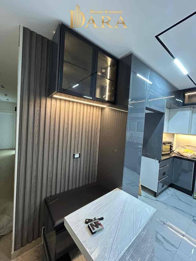 24 4f28089b-a852-4d6e-af71-55eb1e8ac4cc. jpg