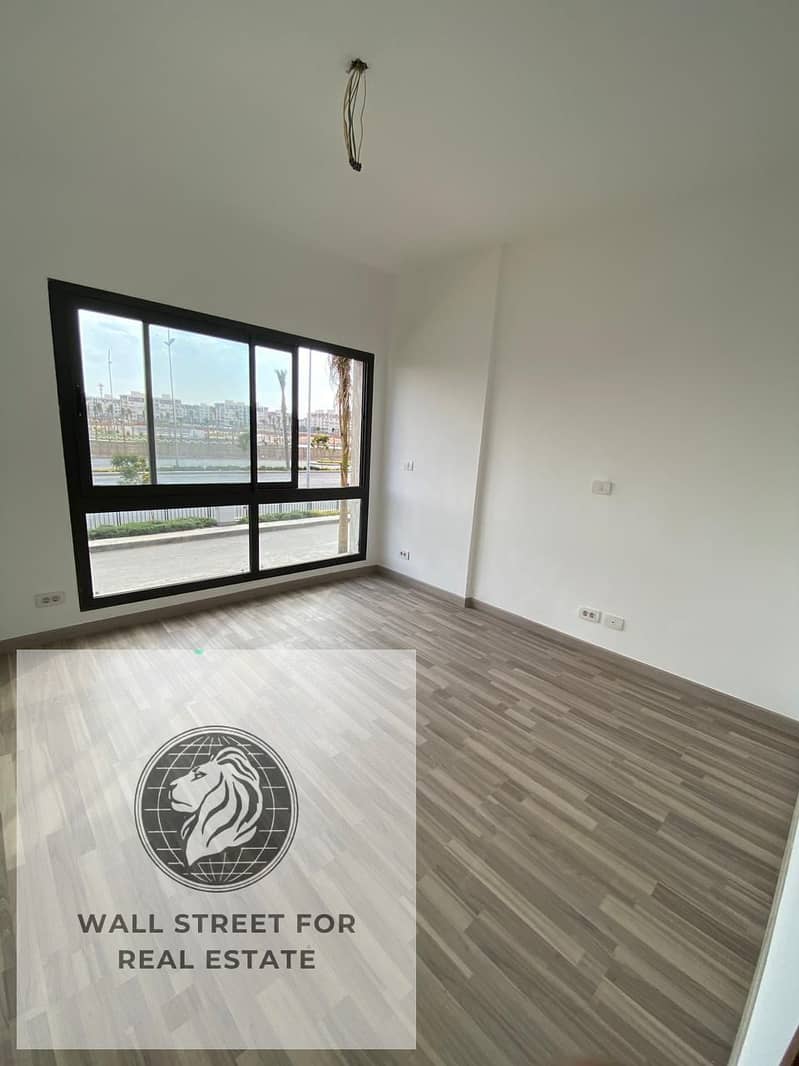 4 40eb4390-a55c-4cb8-abfa-5b2ff25f311d. jpg