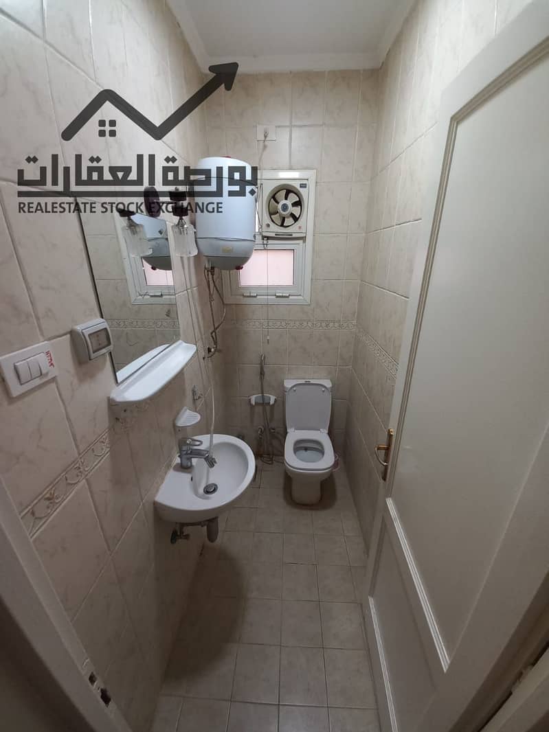 9 183ca400-5e51-4bbc-b404-420e07967c46. jpg