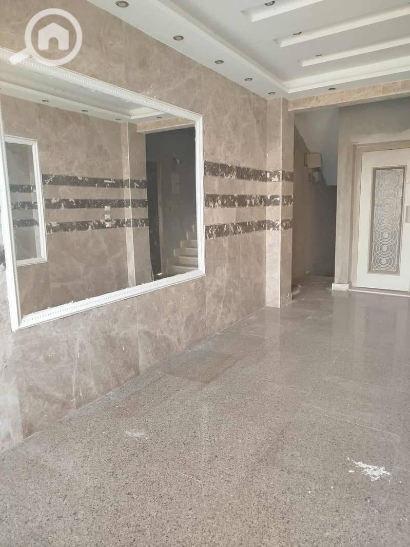 11 7560cc1d-e114-4e39-8f5a-543da471ea68. jpg