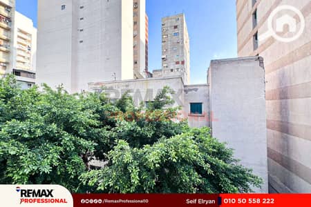 شقة 3 غرف نوم للبيع في سابا باشا، الإسكندرية - 1. jpg