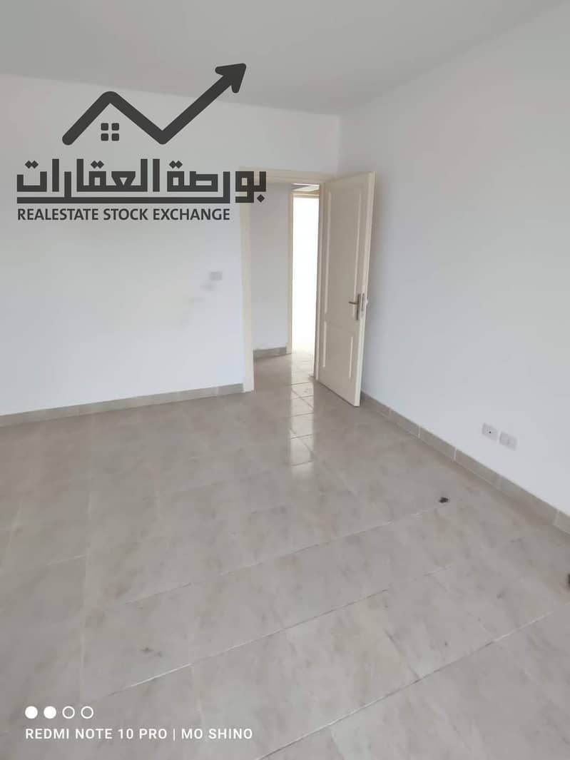 8 f062c9d3-4d41-4eb5-a8c4-c37fe37bf1c1. jpg